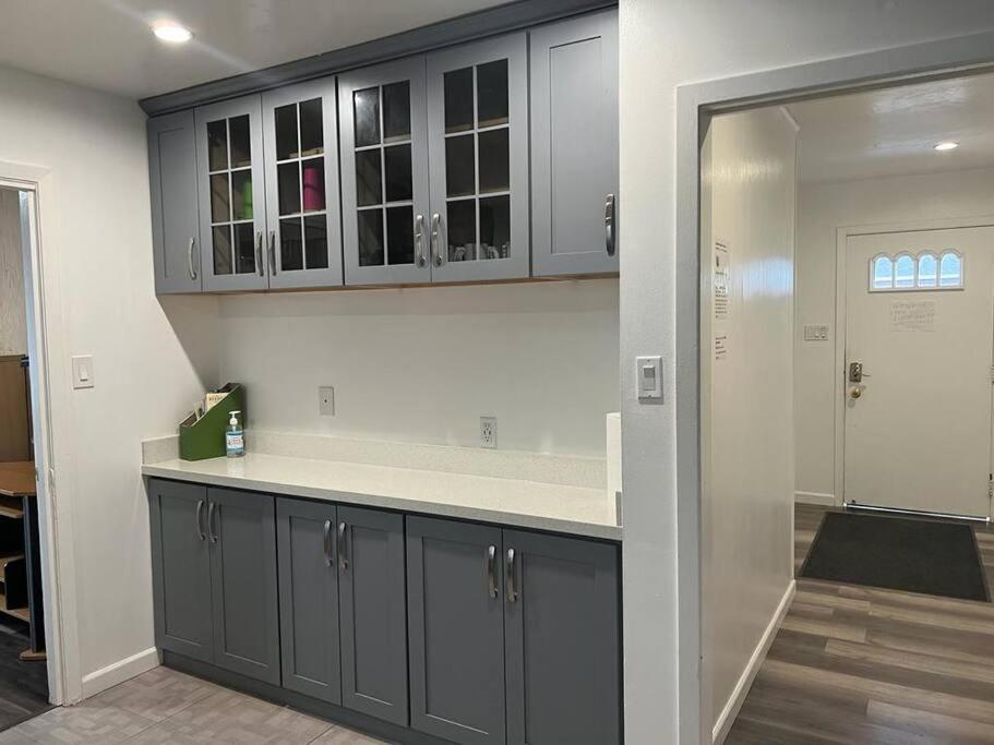 Affordable Private Rooms With Shared Bath Kitchen Near Sfo Daly City Eksteriør bilde